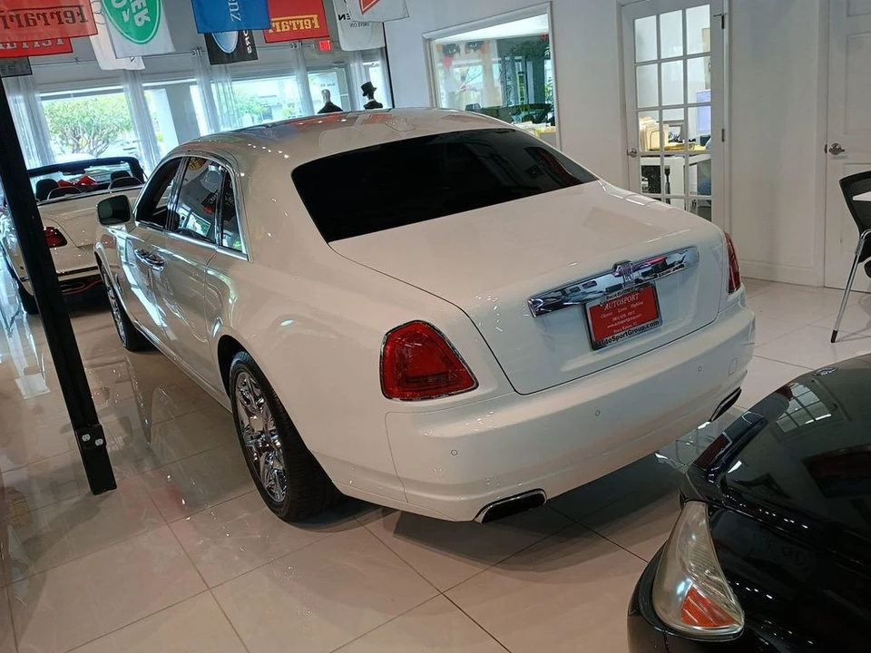 2011 Rolls-Royce Ghost 1st Gen - Image 2 of 12