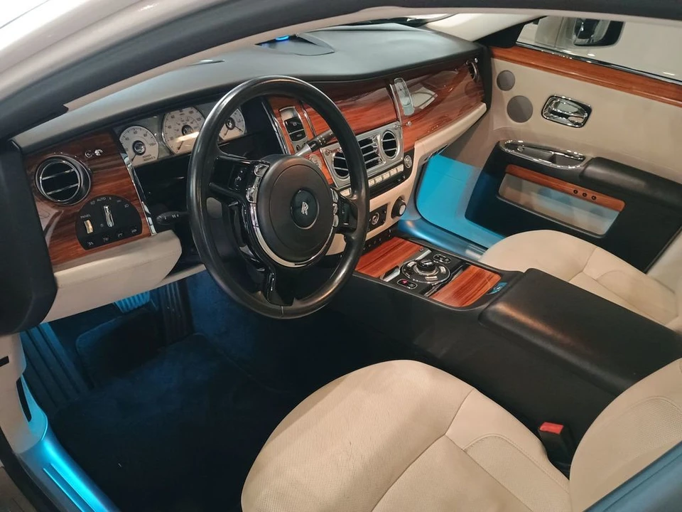 2011 Rolls-Royce Ghost 1st Gen - Image 10 of 12