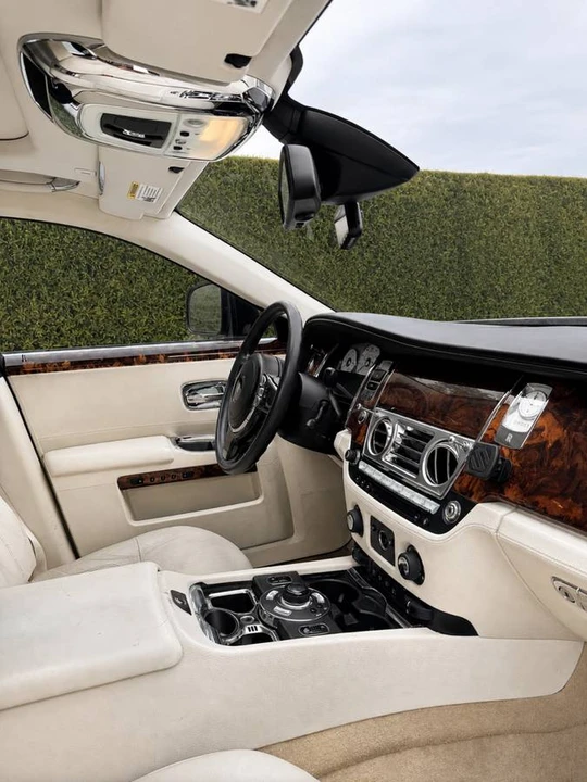 2011 Rolls-Royce Ghost 1st Gen - Image 8 of 12