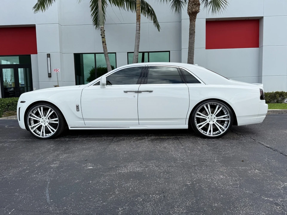 2011 Rolls-Royce Ghost 1st Gen - Image 12 of 21