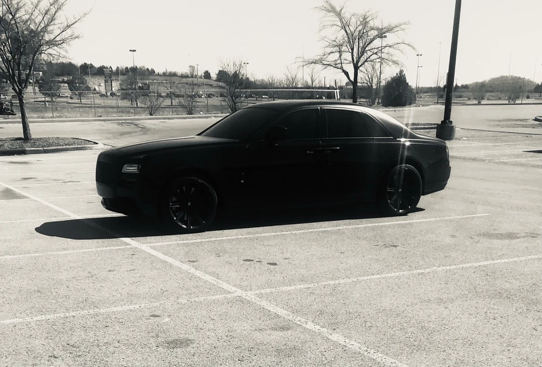 2011 Rolls-Royce Ghost 1st Gen - Image 9 of 16