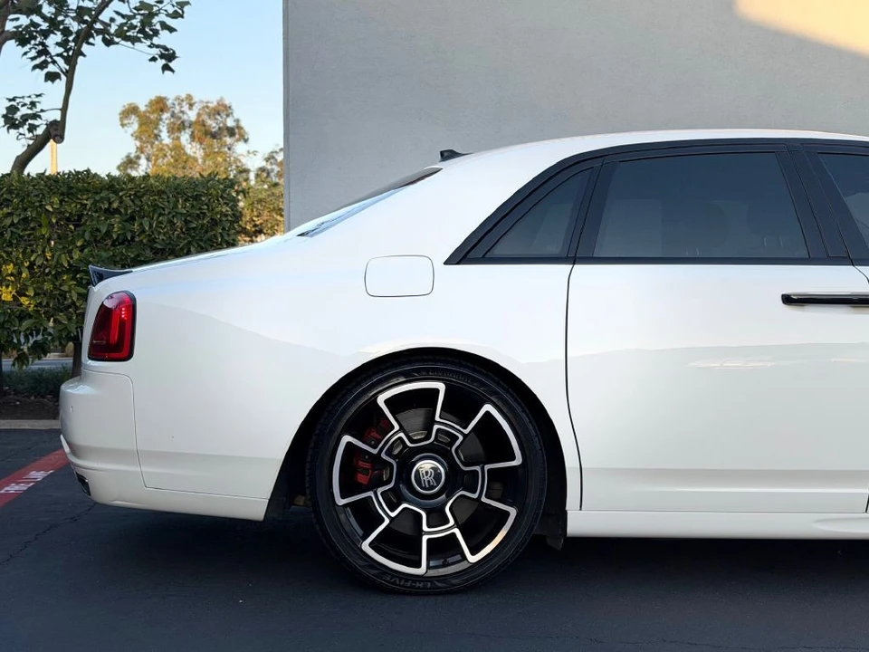 2011 Rolls-Royce Ghost 1st Gen - Image 4 of 31