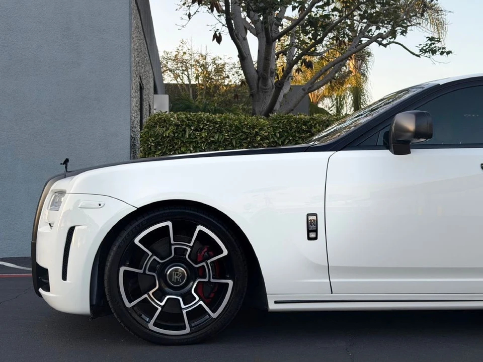 2011 Rolls-Royce Ghost 1st Gen - Image 16 of 31