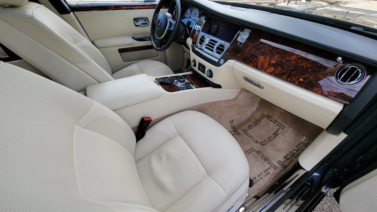 2011 Rolls-Royce Ghost 1st Gen - Image 11 of 12