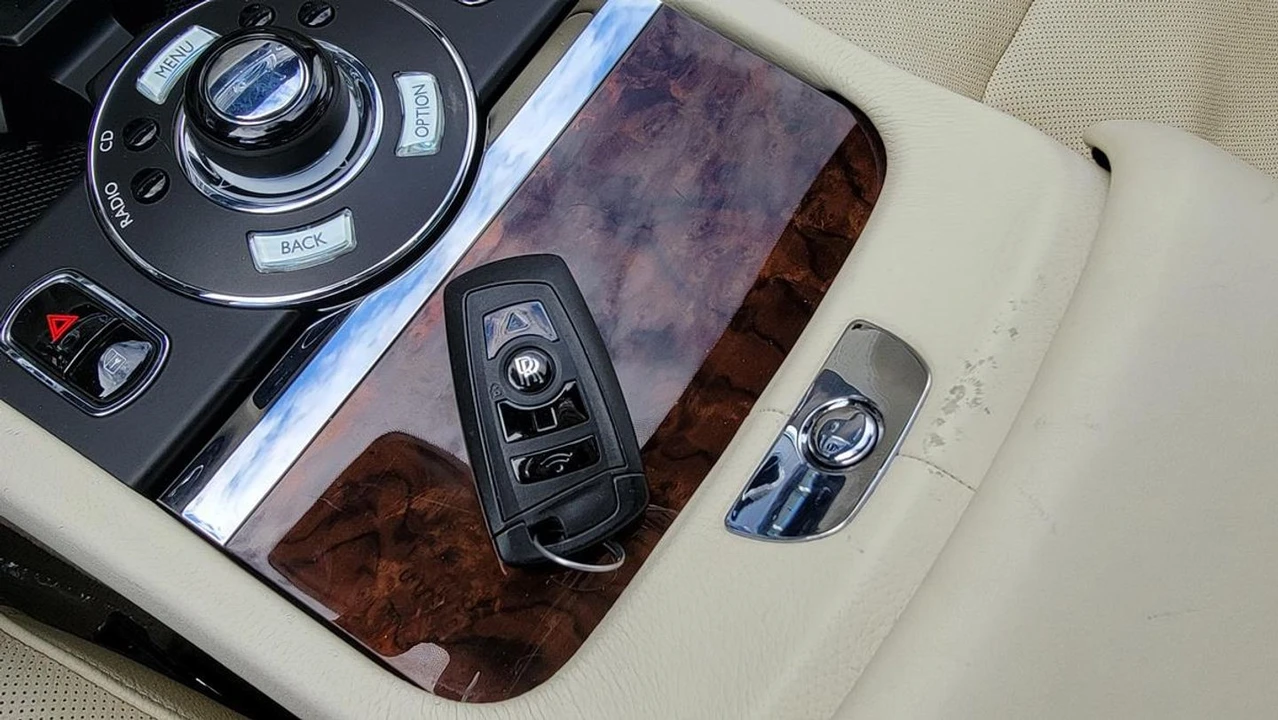 2011 Rolls-Royce Ghost - Image 25 of 31