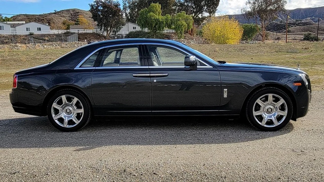 2011 Rolls-Royce Ghost 1st Gen - Image 9 of 12