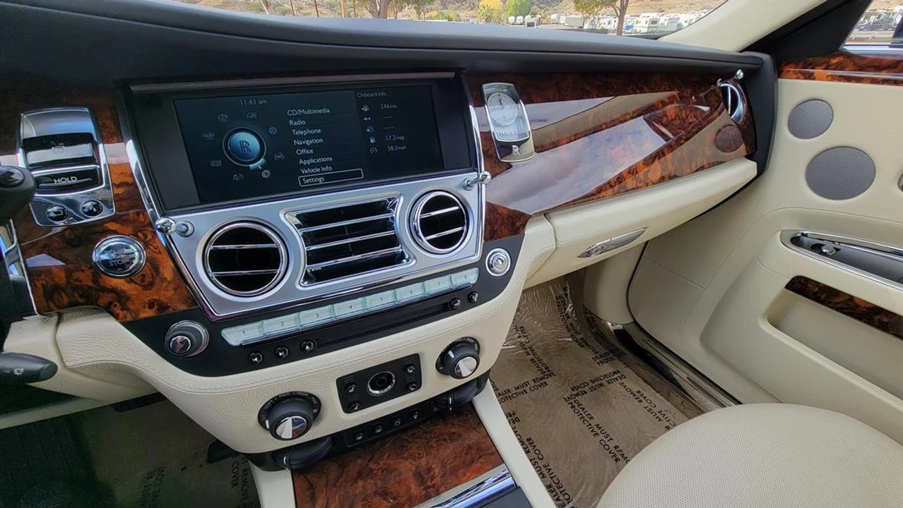 2011 Rolls-Royce Ghost - Image 23 of 31