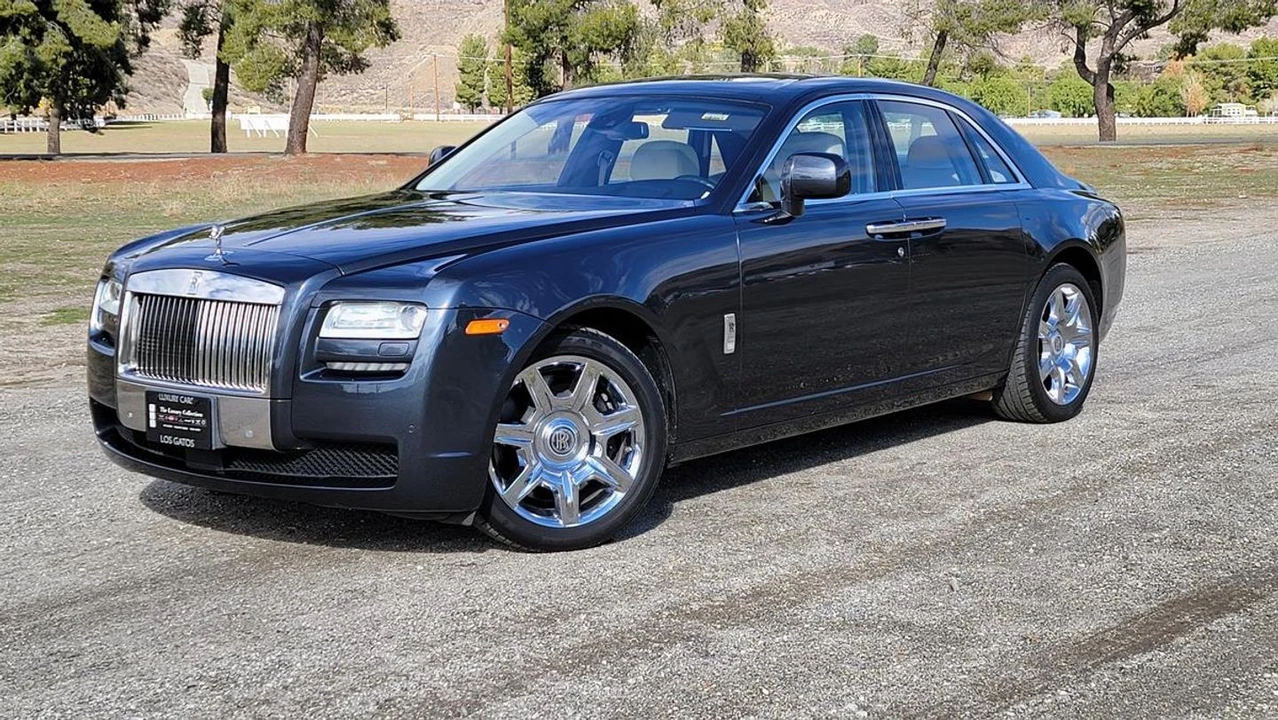 2011 Rolls-Royce Ghost 1st Gen - Image 2 of 12