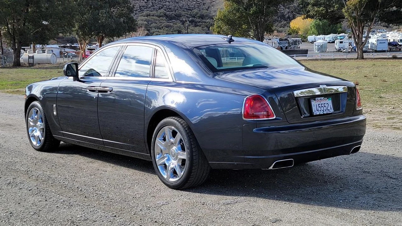 2011 Rolls-Royce Ghost - Image 6 of 31