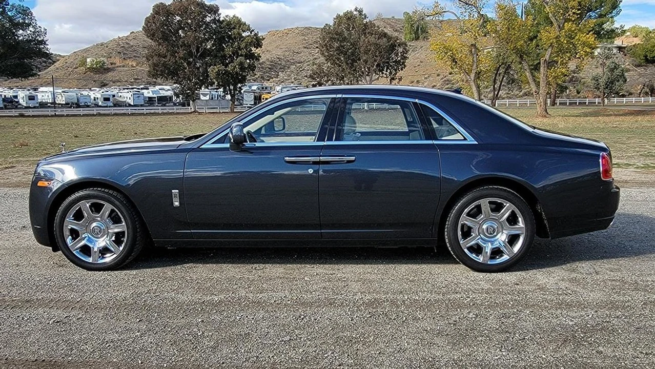 2011 Rolls-Royce Ghost 1st Gen - Image 8 of 12