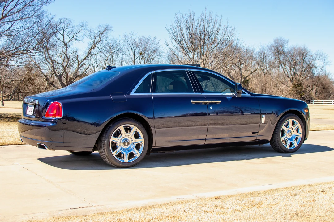 2011 Rolls-Royce Ghost 1st Gen - Image 27 of 31