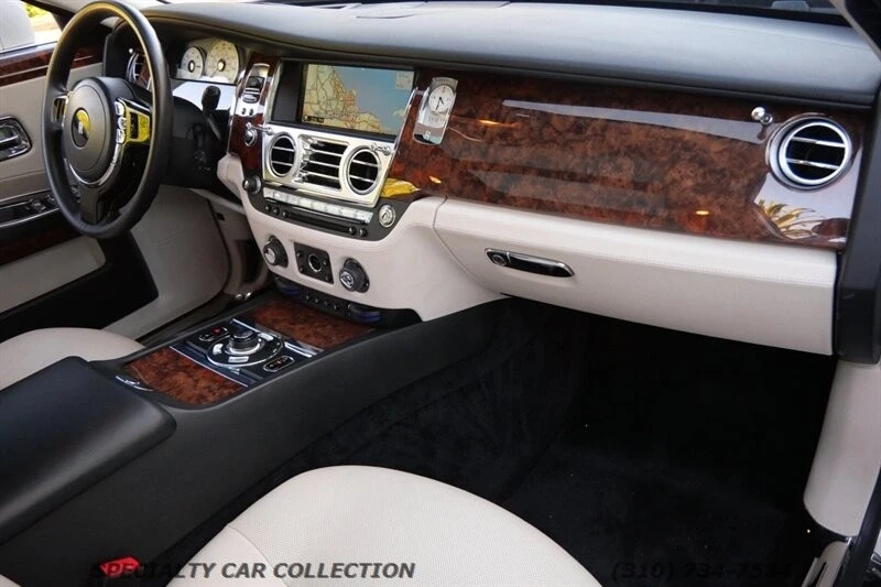 2011 Rolls-Royce Ghost 1st Gen - Image 19 of 21