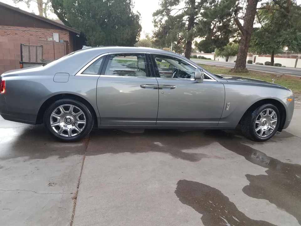 2010 Rolls-Royce Ghost 1st Gen - Image 24 of 31