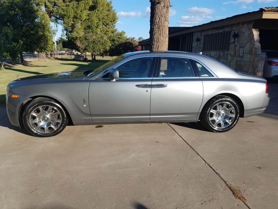 2010 Rolls-Royce Ghost 1st Gen - Image 13 of 31