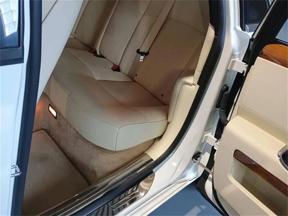 2011 Rolls-Royce Ghost 1st Gen - Image 28 of 31