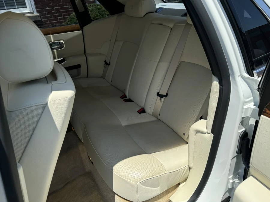 2011 Rolls-Royce Ghost 1st Gen - Image 4 of 9