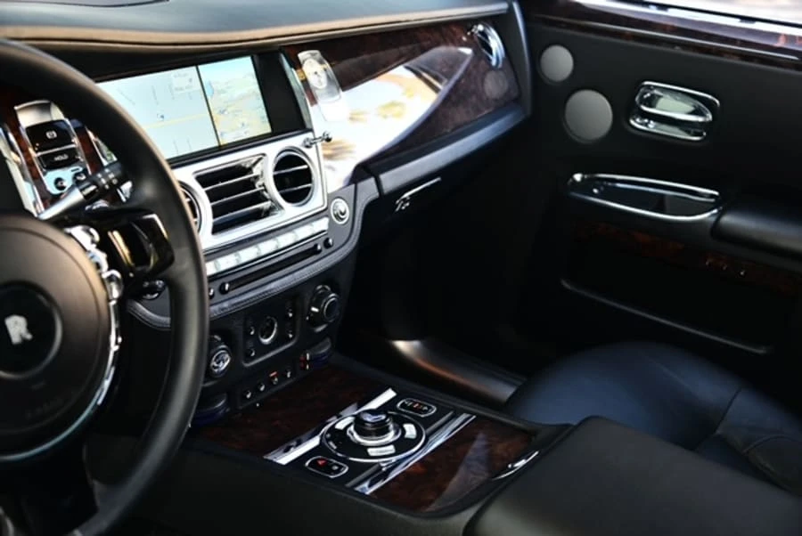 2011 Rolls-Royce Ghost 1st Gen - Image 7 of 17