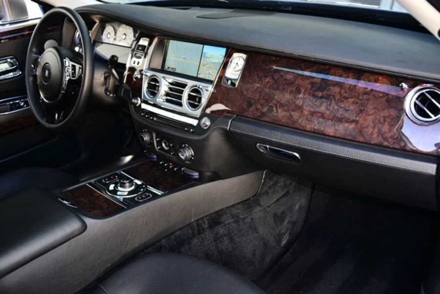 2011 Rolls-Royce Ghost 1st Gen - Image 11 of 17