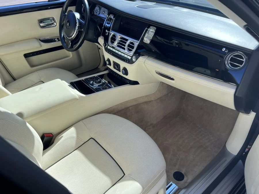 2011 Rolls-Royce Ghost 1st Gen - Image 10 of 13
