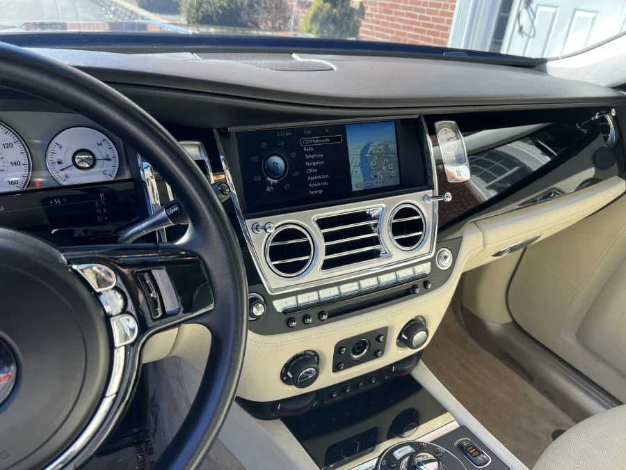 2011 Rolls-Royce Ghost 1st Gen - Image 9 of 13