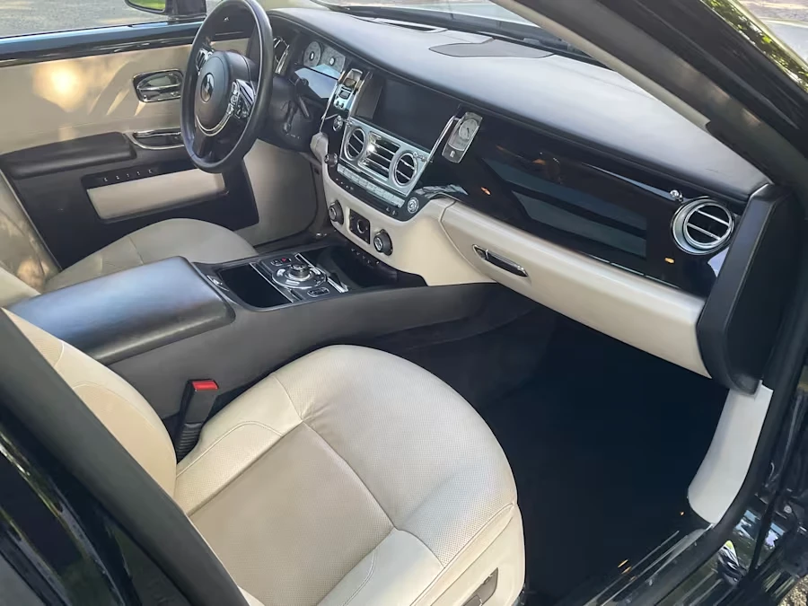 2011 Rolls-Royce Ghost 1st Gen - Image 11 of 18