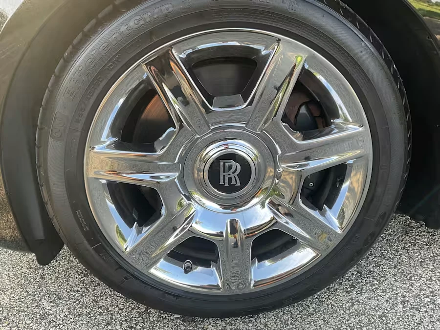 2011 Rolls-Royce Ghost 1st Gen - Image 8 of 18