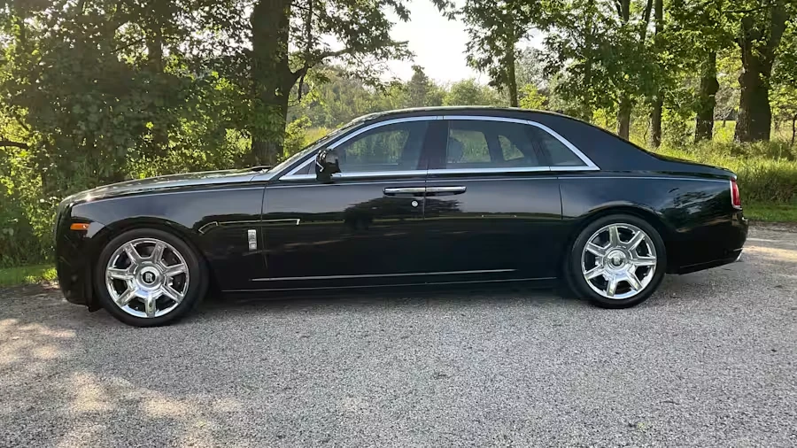 2011 Rolls-Royce Ghost 1st Gen - Image 2 of 18