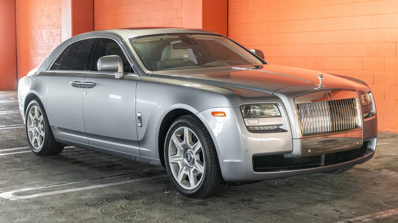2011 Rolls-Royce Ghost 1st Gen - Image 3 of 31