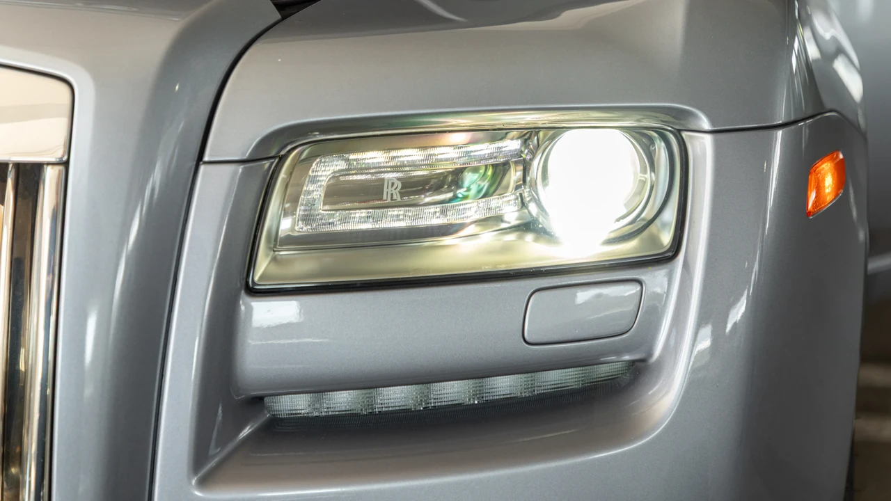 2011 Rolls-Royce Ghost 1st Gen - Image 15 of 31