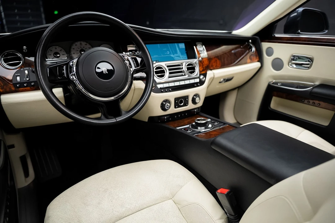 2011 Rolls-Royce Ghost 1st Gen - Image 2 of 21