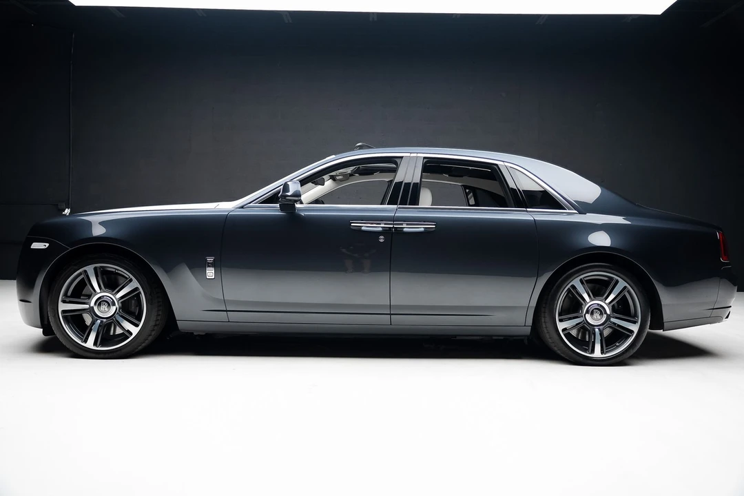 2011 Rolls-Royce Ghost 1st Gen - Image 18 of 21