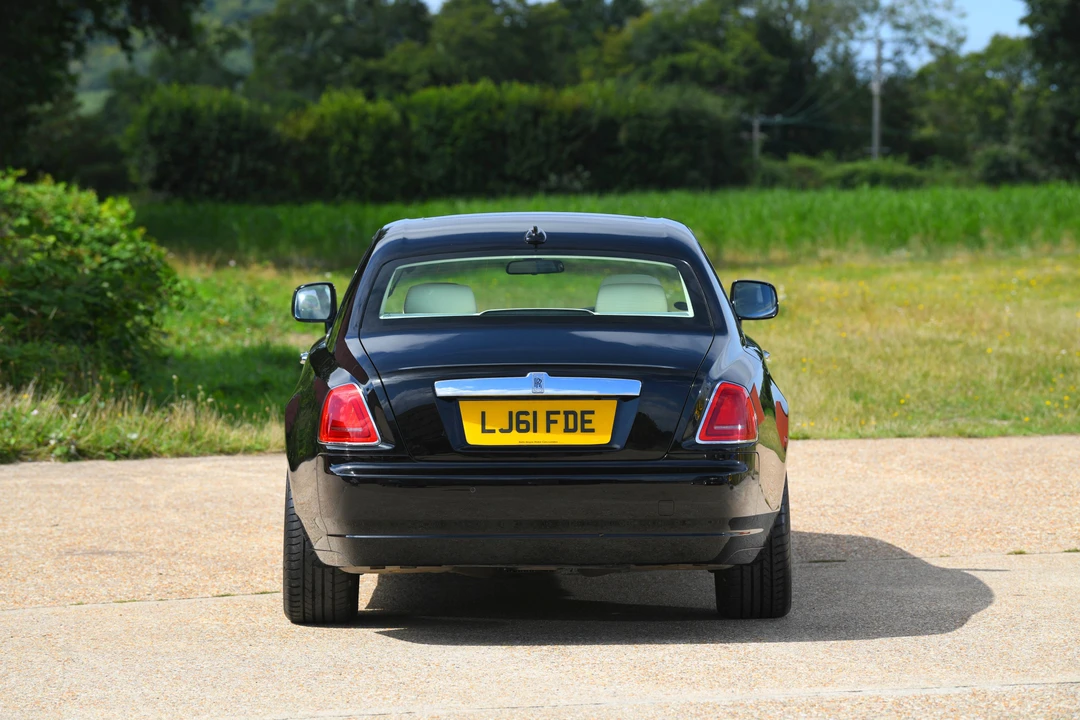2011 Rolls-Royce Ghost 1st Gen - Image 14 of 31