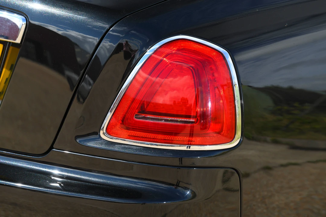 2011 Rolls-Royce Ghost 1st Gen - Image 17 of 31