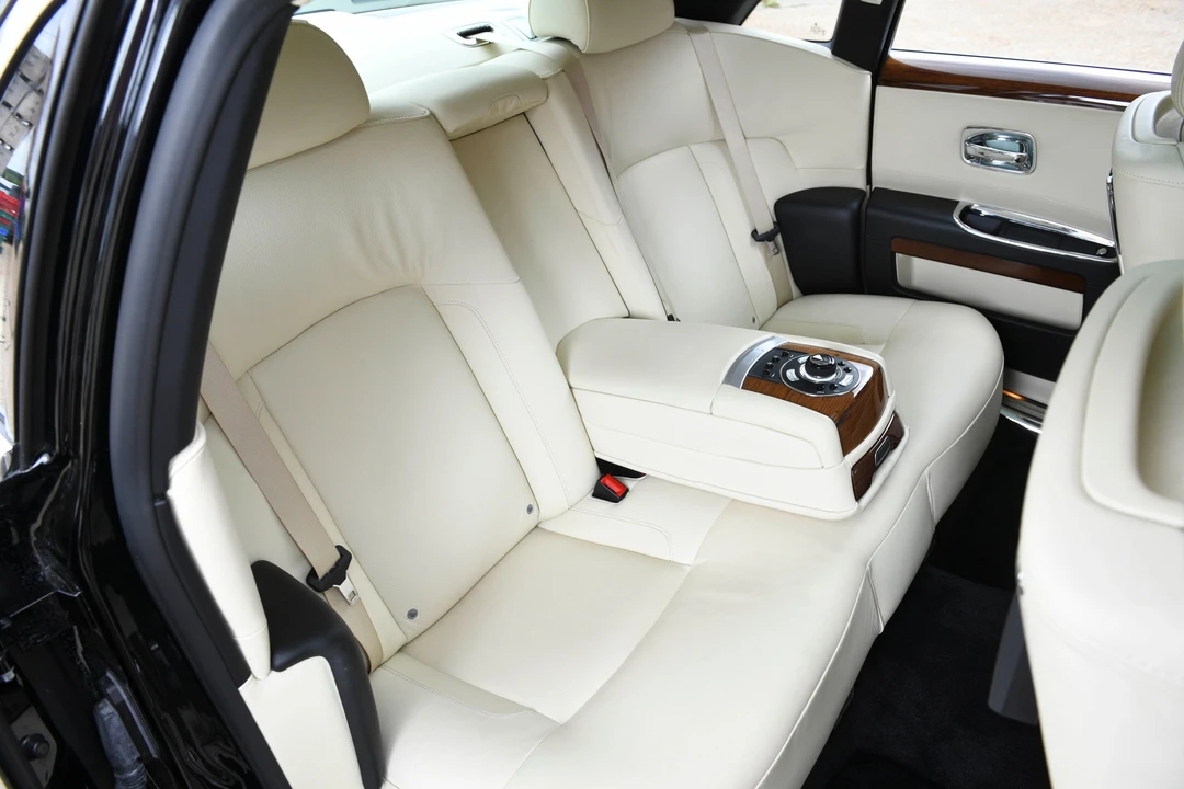 2011 Rolls-Royce Ghost 1st Gen - Image 5 of 31