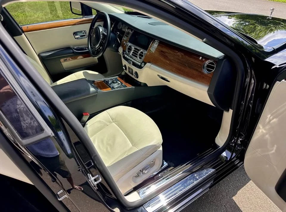 2011 Rolls-Royce Ghost 1st Gen - Image 17 of 20