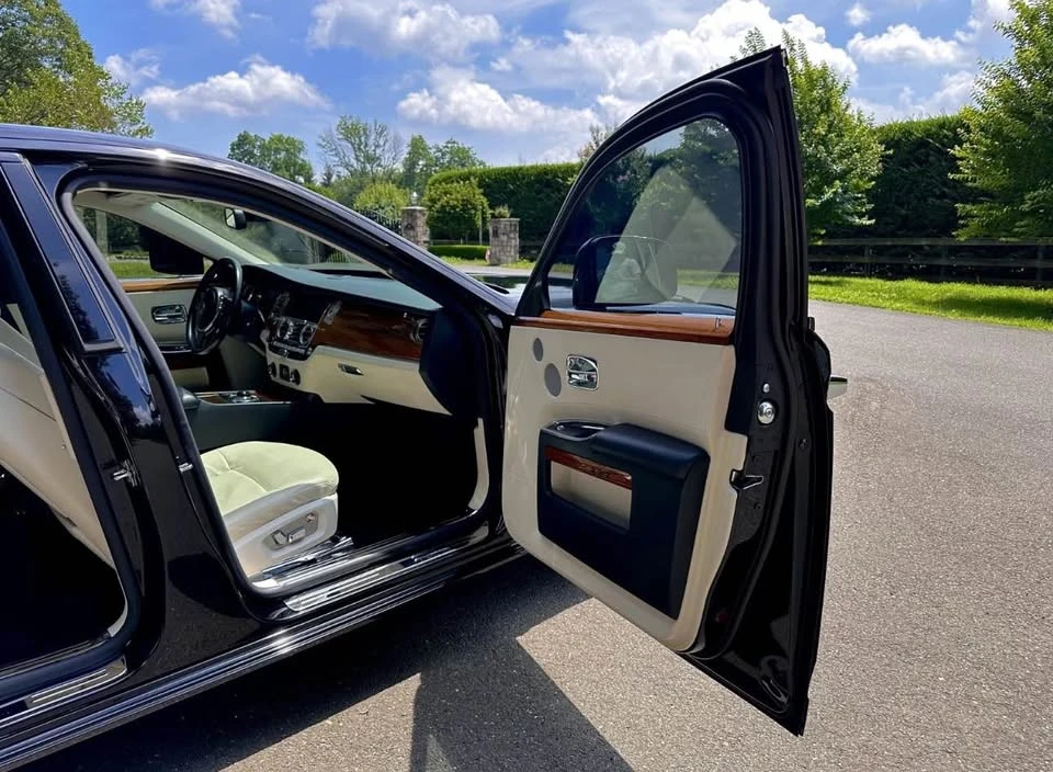 2011 Rolls-Royce Ghost 1st Gen - Image 16 of 20