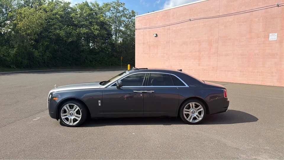 2011 Rolls-Royce Ghost 1st Gen - Image 2 of 12