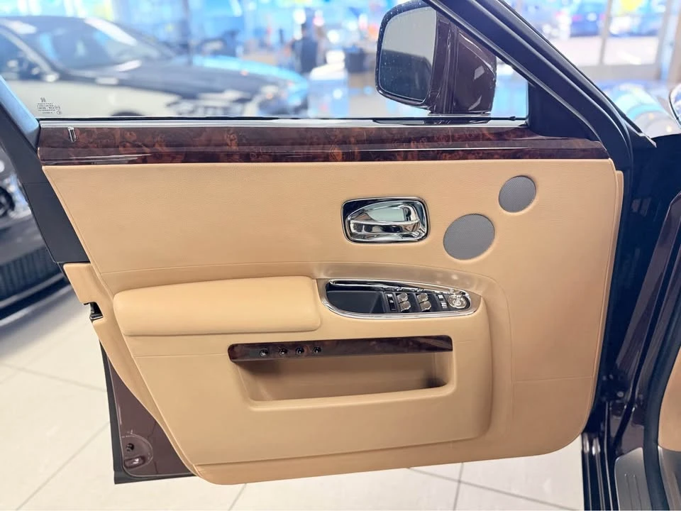 2011 Rolls-Royce Ghost 1st Gen - Image 10 of 15