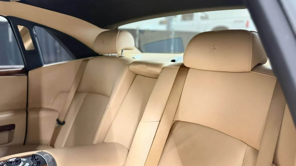 2011 Rolls-Royce Ghost 1st Gen - Image 16 of 18