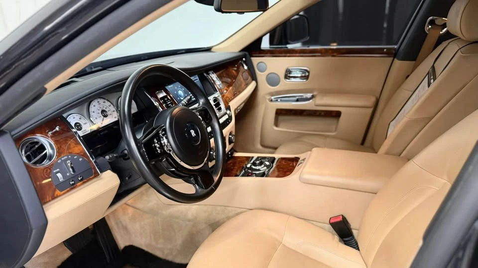 2011 Rolls-Royce Ghost 1st Gen - Image 10 of 18