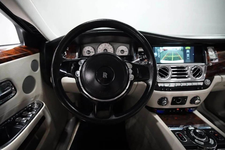 2011 Rolls-Royce Ghost 1st Gen - Image 7 of 12