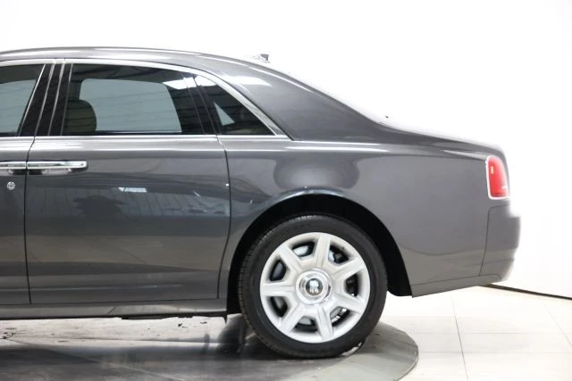 2011 Rolls-Royce Ghost 1st Gen - Image 8 of 12
