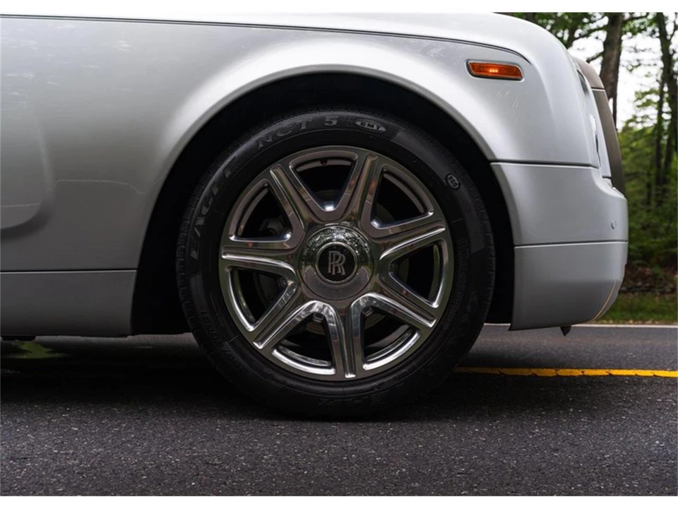 2011 Rolls-Royce Phantom VII - Image 25 of 31