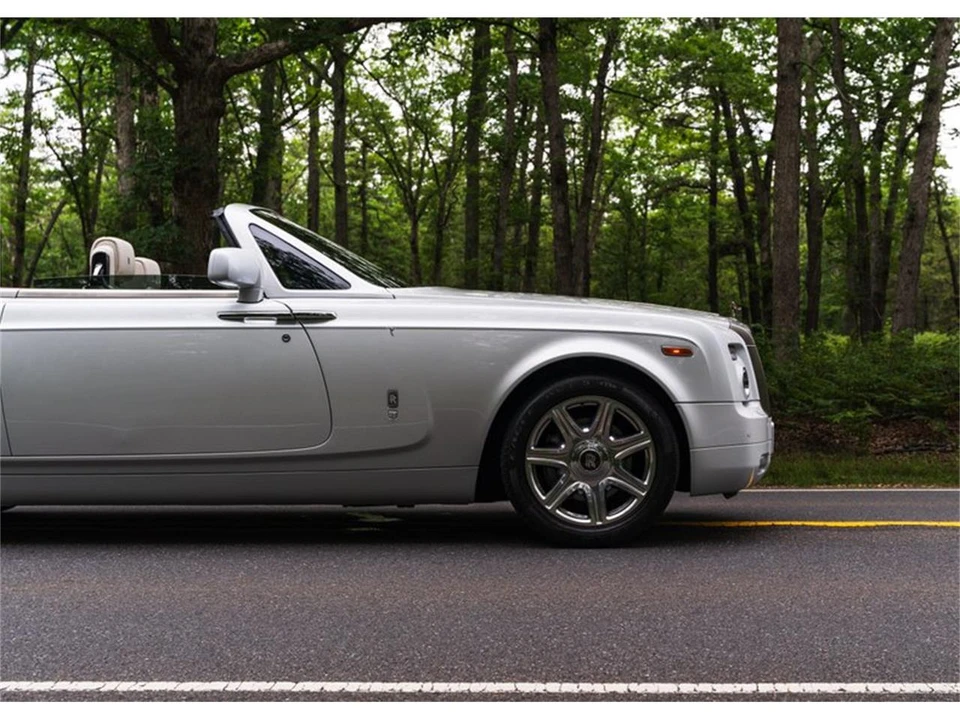2011 Rolls-Royce Phantom VII - Image 23 of 31
