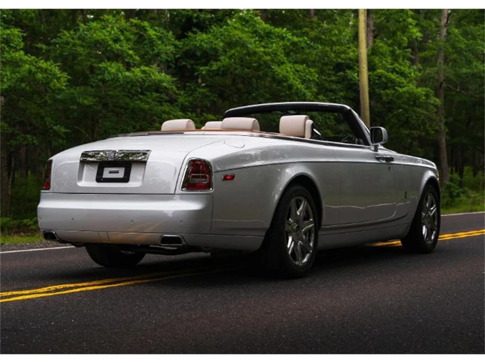 2011 Rolls-Royce Phantom VII - Image 13 of 20