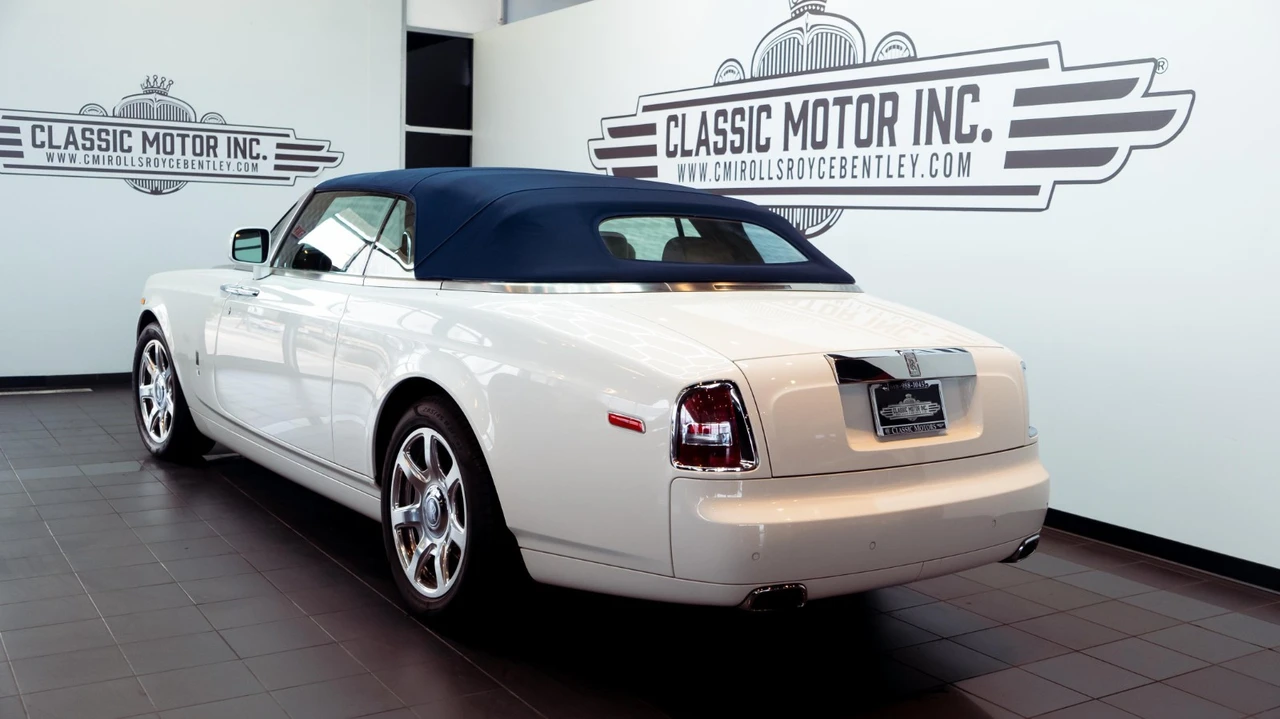 2011 Rolls-Royce Phantom VII - Image 14 of 31