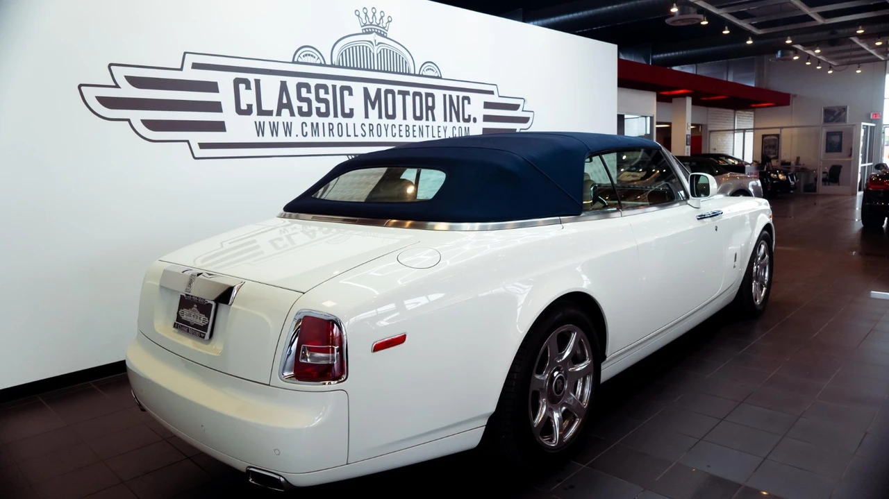 2011 Rolls-Royce Phantom VII - Image 10 of 31