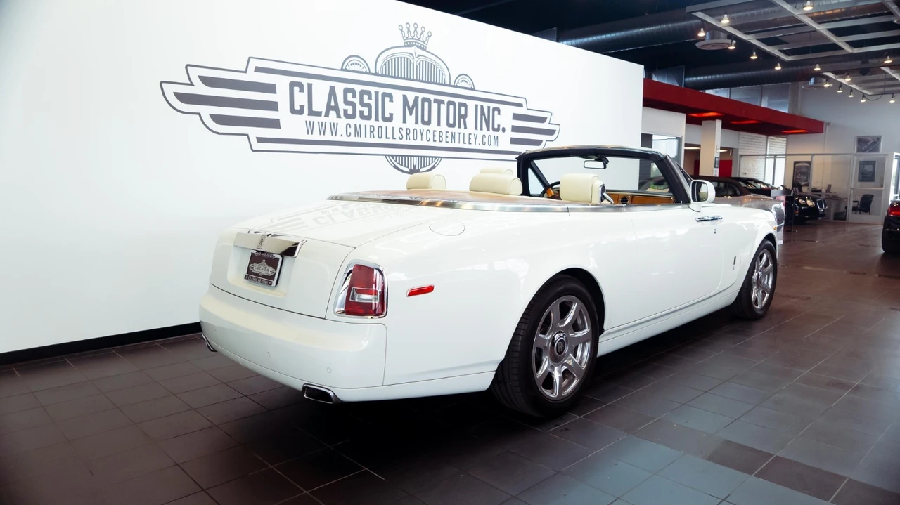 2011 Rolls-Royce Phantom VII - Image 8 of 31