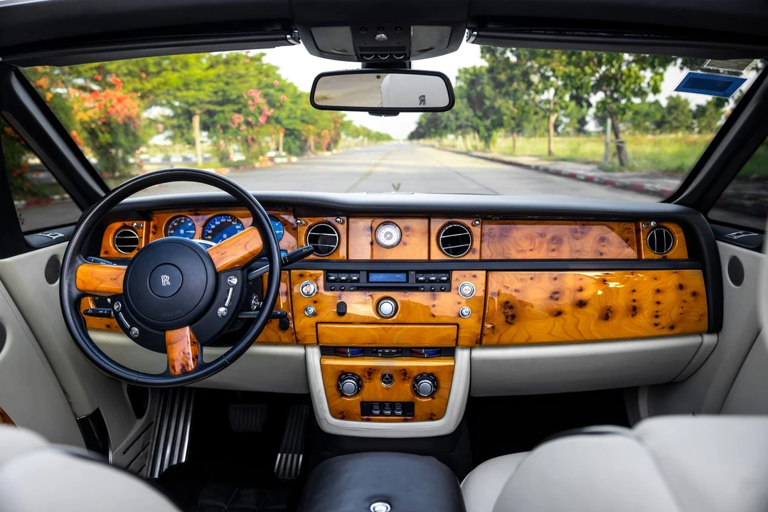 2011 Rolls-Royce Phantom VII - Image 5 of 10