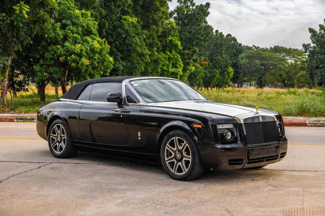 2011 Rolls-Royce Phantom VII - Image 15 of 31